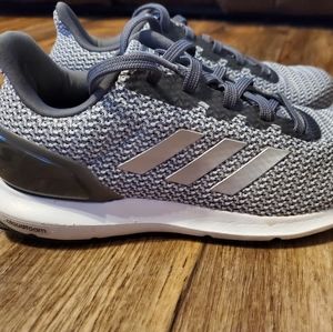 Adidas tennis shoes with cloud foam soles